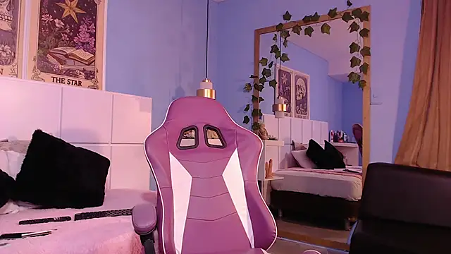 Snapshot of PenelopeBond chatting on November 2025 06:05:02 AM PenelopeBond online show from November 2025 06:05:02 AM