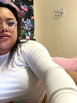 kiaradanielaxx online show from December 2025 03:39:02 PM