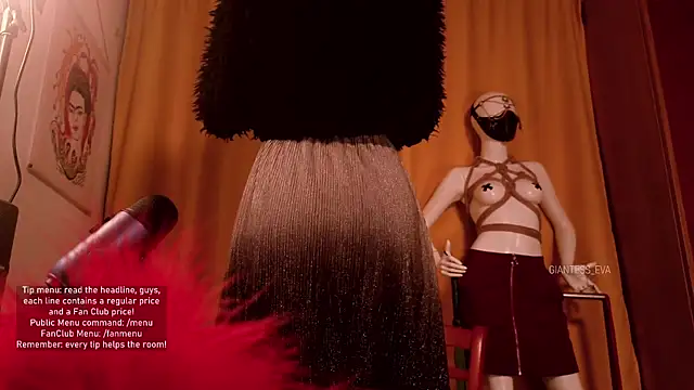 Snapshot of Giantess_Eva chatting on October 2025 05:02:02 PM Giantess Eva online show from October 2025 05:02:02 PM