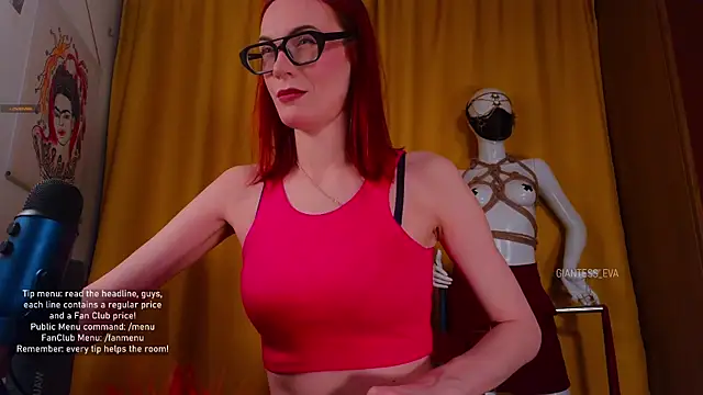 Snapshot of Giantess_Eva chatting on October 2025 05:33:02 PM Giantess Eva online show from October 2025 05:33:02 PM