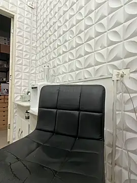 Valeriacris online show from March 2026 03:37:01 PM