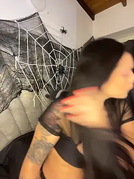 Snapshot of liahouses chatting on October 2025 11:20:01 PM liahouses online show from October 2025 11:20:01 PM