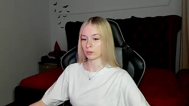 MiaGraces online show from November 2025 05:14:01 PM