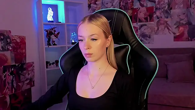 MiaGraces online show from November 2025 05:23:01 PM