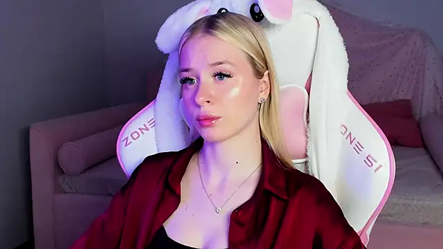 MiaGraces online show from November 2025 05:33:02 PM