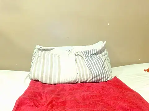 Snapshot of champaigncork chatting on November 2025 08:24:02 PM champaigncork online show from November 2025 08:24:02 PM