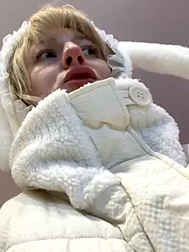 Snapshot of RonnieKiss chatting on September 2025 04:17:01 AM RonnieKiss online show from September 2025 04:17:01 AM