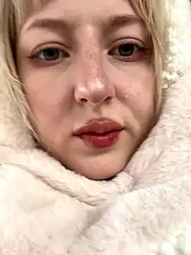 Snapshot of RonnieKiss chatting on October 2025 05:08:01 AM RonnieKiss online show from October 2025 05:08:01 AM