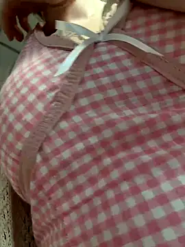 Snapshot of RonnieKiss chatting on November 2025 06:57:01 AM RonnieKiss online show from November 2025 06:57:01 AM