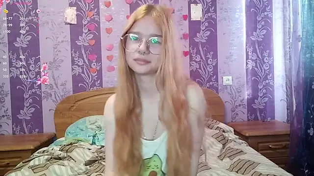 Snapshot of Lutangogansit chatting on October 2025 07:05:02 AM Lutangogansit online show from October 2025 07:05:02 AM