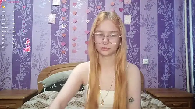 Snapshot of Lutangogansit chatting on October 2025 07:01:01 AM Lutangogansit online show from October 2025 07:01:01 AM