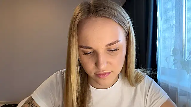 TanekaBoitel online show from November 2025 11:36:02 AM