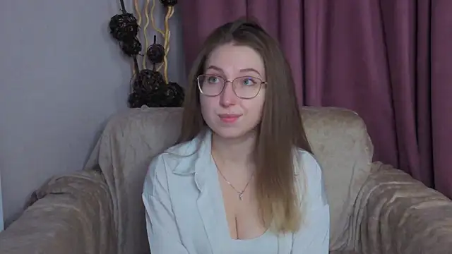 DaliaRadtke online show from November 2025 06:18:01 PM