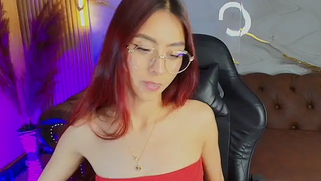 mia tf online show from November 2025 02:17:01 PM