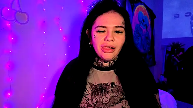 Snapshot of hollyhexbomb chatting on October 2025 07:47:01 PM hollyhexbomb online show from October 2025 07:47:01 PM