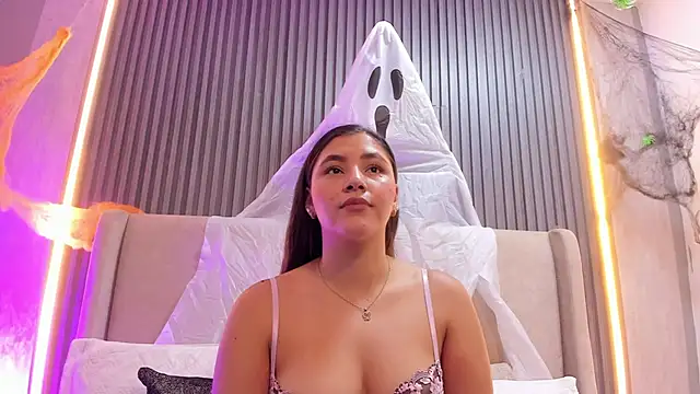 AnyaSosa  online show from October 2025 01:12:02 PM