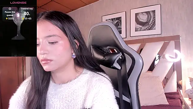 HaathorX online show from November 2025 03:58:01 PM