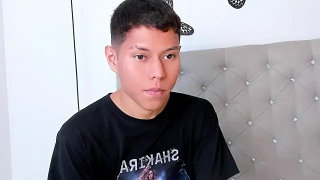 Little liam online show from October 2025 07:25:02 PM