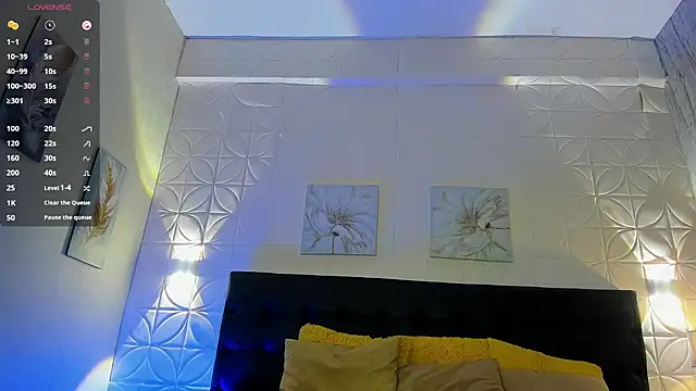 Snapshot of EmillyLim chatting on November 2025 08:08:02 PM EmillyLim online show from November 2025 08:08:02 PM