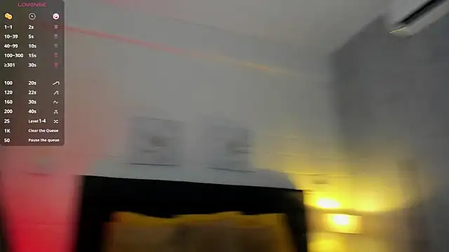 Snapshot of EmillyLim chatting on November 2025 08:07:01 PM EmillyLim online show from November 2025 08:07:01 PM