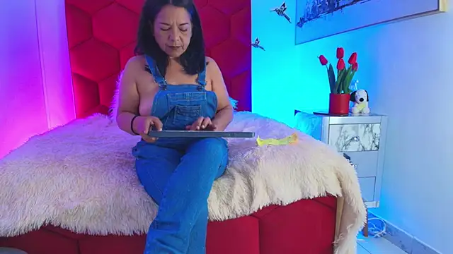 Snapshot of EvaGoddess_ chatting on January 2026 06:57:02 PM EvaGoddess online show from January 2026 06:57:02 PM