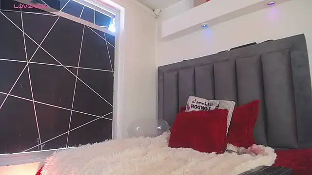 Snapshot of EvaGoddess_ chatting on January 2026 05:06:02 PM EvaGoddess online show from January 2026 05:06:02 PM