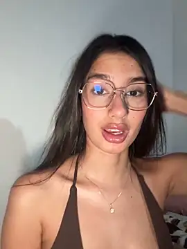 Snapshot of Julieta_Duque chatting on May 2026 04:40:02 AM Julieta Duque online show from May 2026 04:40:02 AM