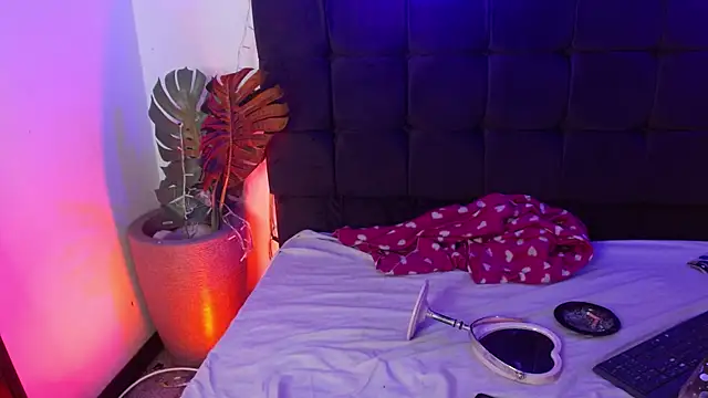 YessBoobs0 online show from November 2025 04:45:02 AM