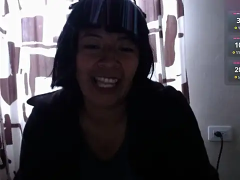 Acelinrose online show from April 2026 12:20:01 PM