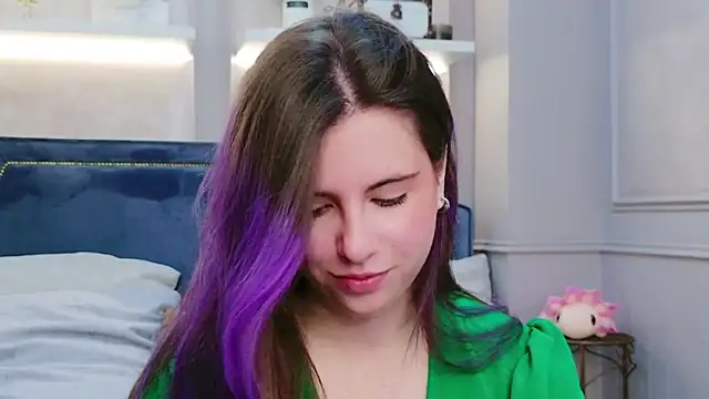 Akira Halls online show from November 2025 08:54:01 PM