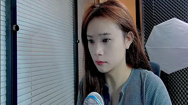 Snapshot of YY-27 chatting on September 2025 02:02:02 AM YY-27 online show from September 2025 02:02:02 AM