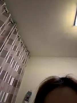 Snapshot of YY-27 chatting on October 2025 11:54:02 PM YY-27 online show from October 2025 11:54:02 PM