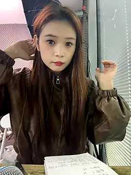 Snapshot of YY-27 chatting on November 2025 04:22:02 AM YY-27 online show from November 2025 04:22:02 AM