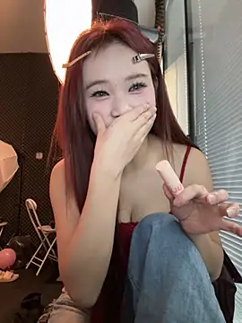 Snapshot of YY-27 chatting on November 2025 08:14:01 AM YY-27 online show from November 2025 08:14:01 AM