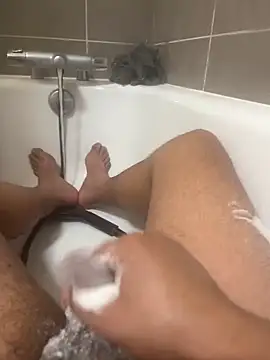 reubeu74 online show from September 2025 09:10:02 AM