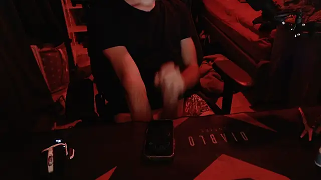 Snapshot of geil20CM2 chatting on October 2025 06:17:02 PM geil20CM2 online show from October 2025 06:17:02 PM