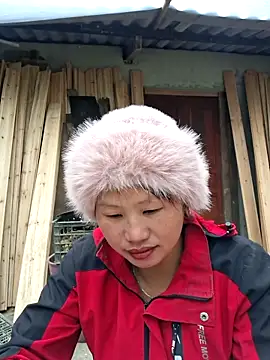 diamond-- online show from November 2025 01:38:01 AM