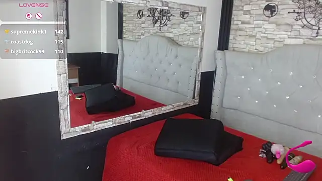 Snapshot of katalella_22hot chatting on December 2025 05:55:02 AM katalella 22hot online show from December 2025 05:55:02 AM