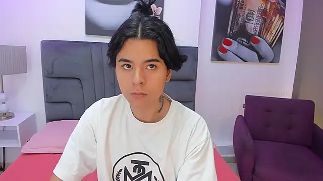 Angel Dustts online show from October 2025 07:37:01 PM