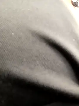 Snapshot of _Luna-1 chatting on October 2025 03:19:01 PM Luna-1 online show from October 2025 03:19:01 PM