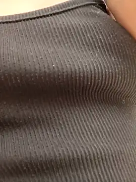 Snapshot of _Luna-1 chatting on October 2025 03:24:01 PM Luna-1 online show from October 2025 03:24:01 PM