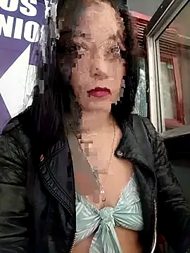 Snapshot of _Luna-1 chatting on November 2025 03:16:02 PM Luna-1 online show from November 2025 03:16:02 PM