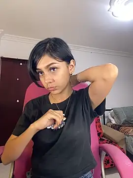 xoxo milk online show from November 2025 04:07:02 PM