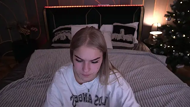 AlinaLiii online show from January 2026 03:01:01 AM