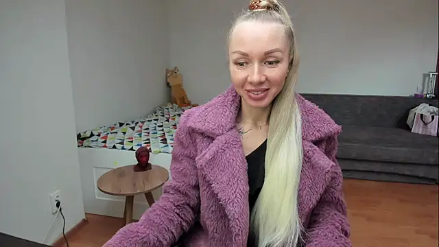 AlisiaCat online show from April 2026 06:49:02 AM