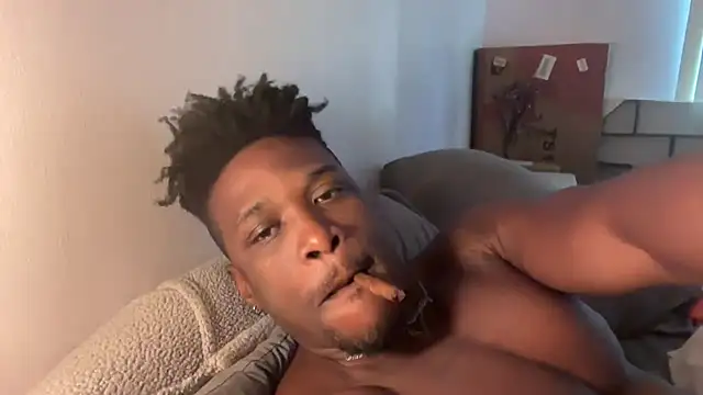 MrDaddyBlackNi9e online show from December 2025 02:00:01 PM