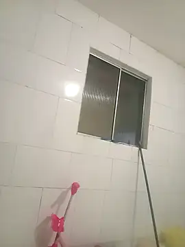 PrettahSantos online show from February 2026 01:29:01 PM