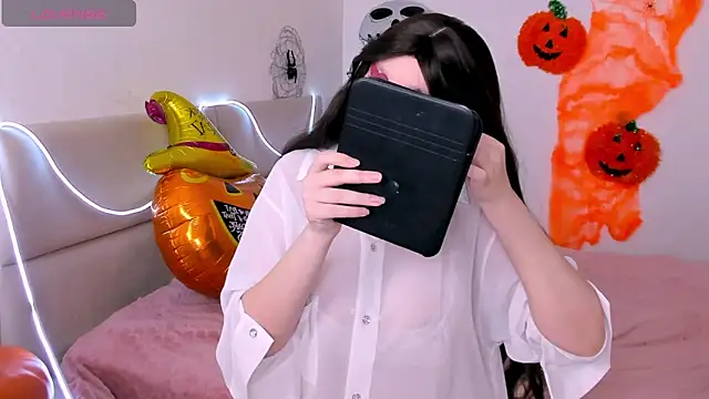 Snapshot of AishaAysitt chatting on October 2025 03:18:01 AM AishaAysitt online show from October 2025 03:18:01 AM