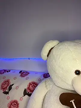 Snapshot of Linda_rouse chatting on November 2025 10:03:02 PM Linda rouse online show from November 2025 10:03:02 PM