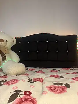 Snapshot of Linda_rouse chatting on December 2025 09:53:02 PM Linda rouse online show from December 2025 09:53:02 PM